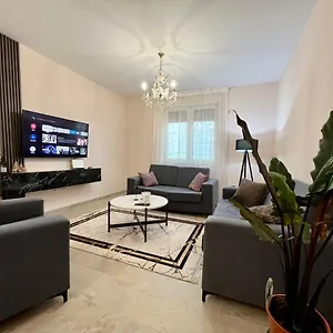 Apartment In City Centre Delux, Durres
